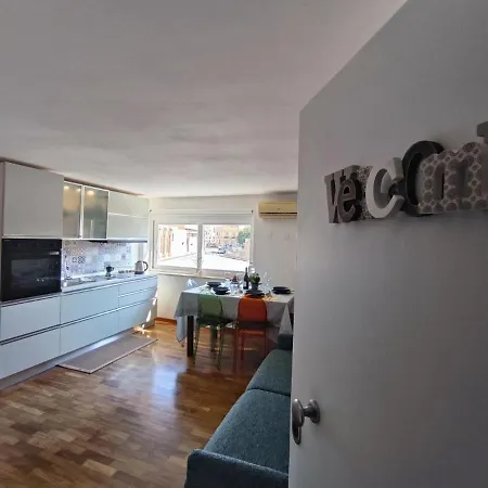 Casa Piazza Santa Lucia Апартаменты *